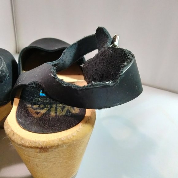 MIA Clogs EU38 Black 3-1"/4 Heel with Damaged Strap slight scuffing - Picture 7 of 9
